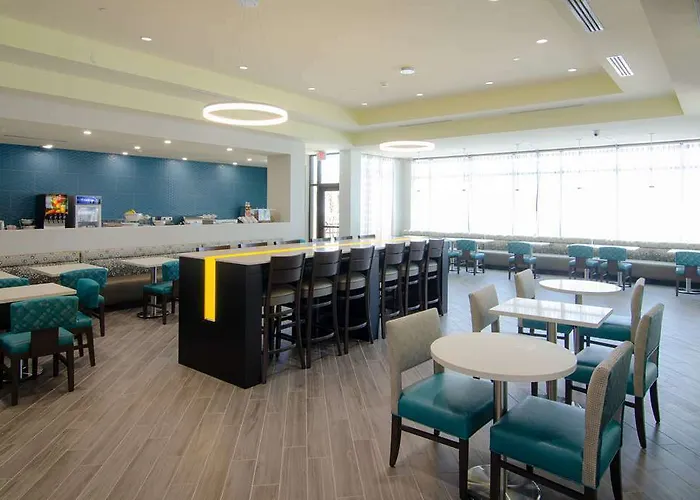 Hotel Comfort & East Near Gulf State Park 4*